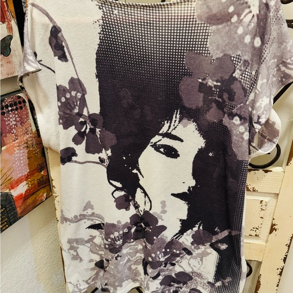 180 WOMEN FACE ART DRESS/SHIRT. - Picture 4 of 6
